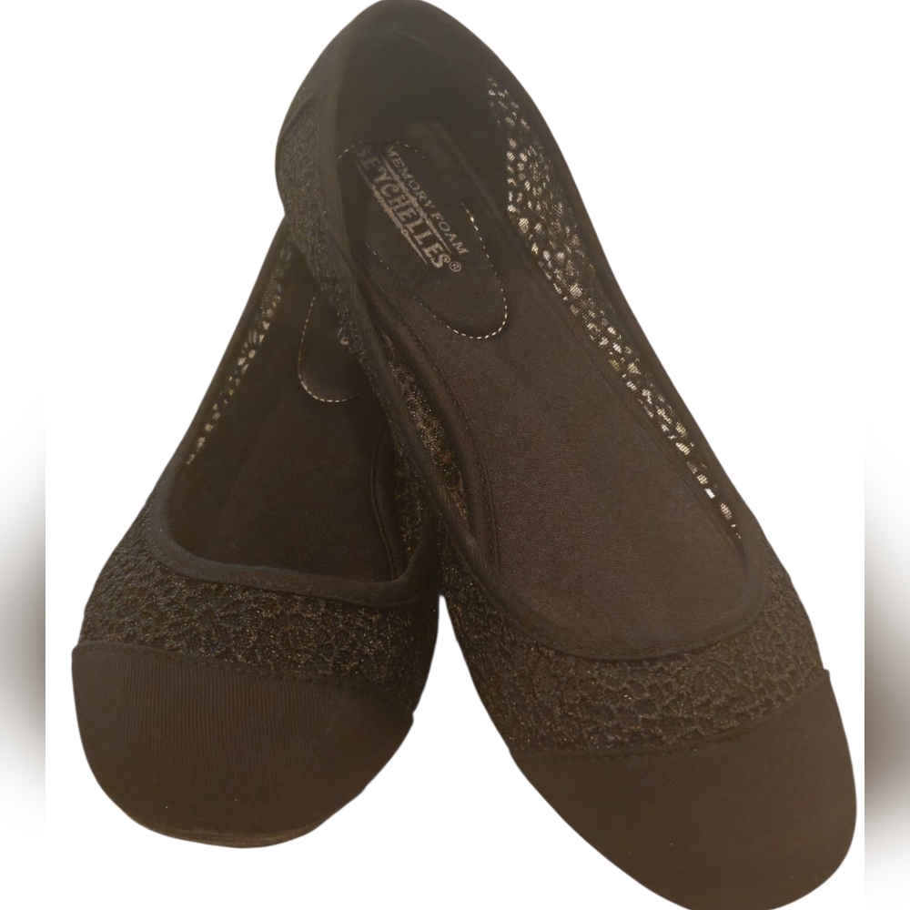 Seychelles Black Flats Elegant Slip-On Loafers Size 8.5 Textured Upper